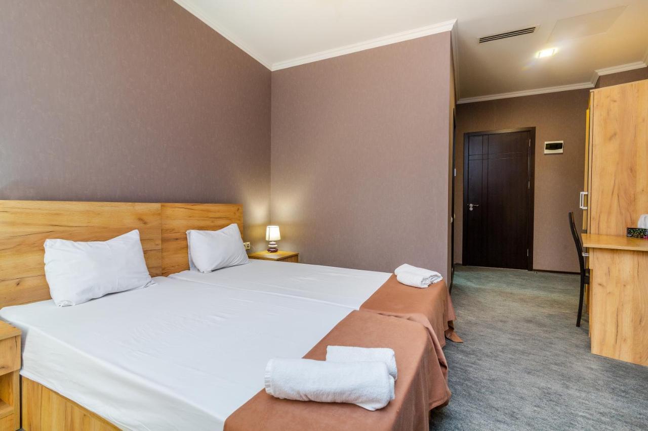 Hotel Marlyn Tiflis Exterior foto
