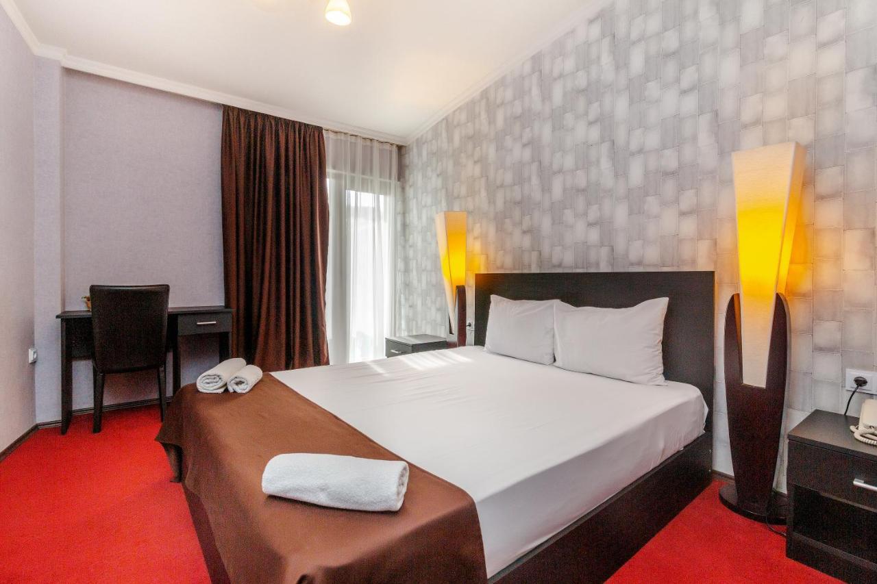 Hotel Marlyn Tiflis Exterior foto