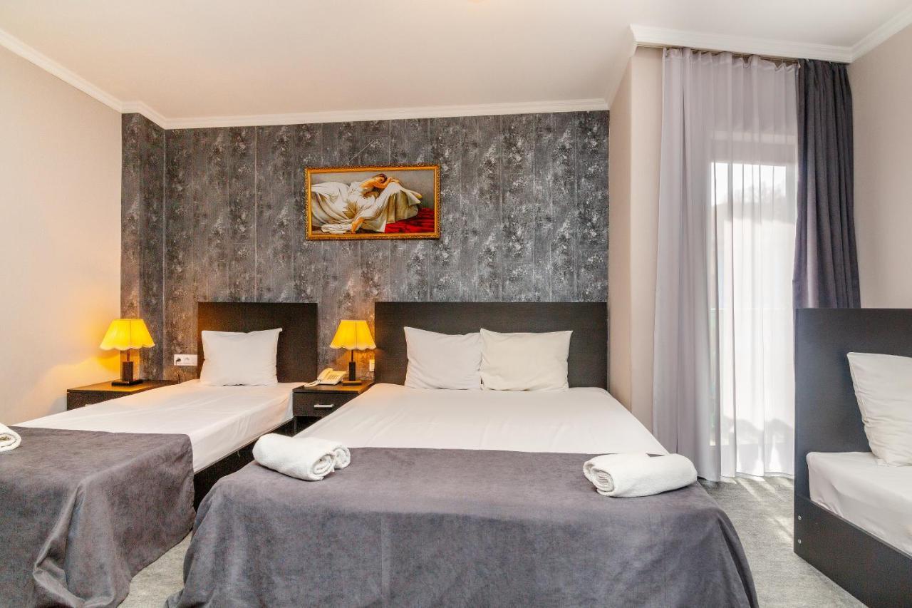 Hotel Marlyn Tiflis Exterior foto